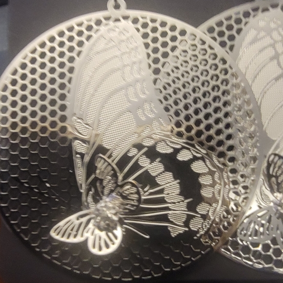 COPY - COPY - Beautiful Butterfly Dangle Earrings - Picture 2 of 3